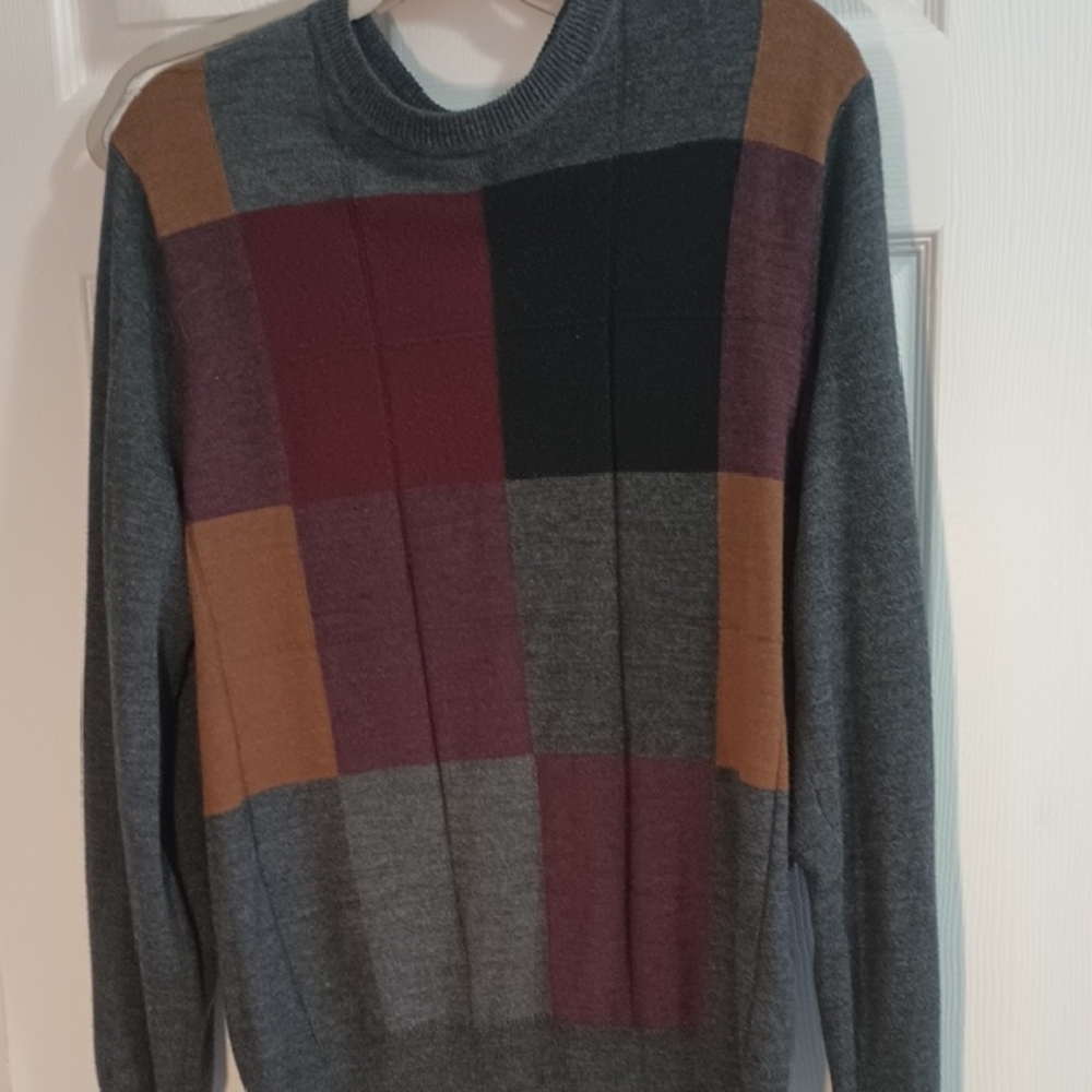 DOCKERS Colorblock Men's Pullover Sweater Round neck Unique color blend Modern